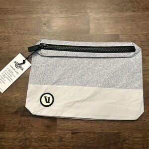 Aloha Small Pouch Pacifica Dashed Lines- Vuori Collection